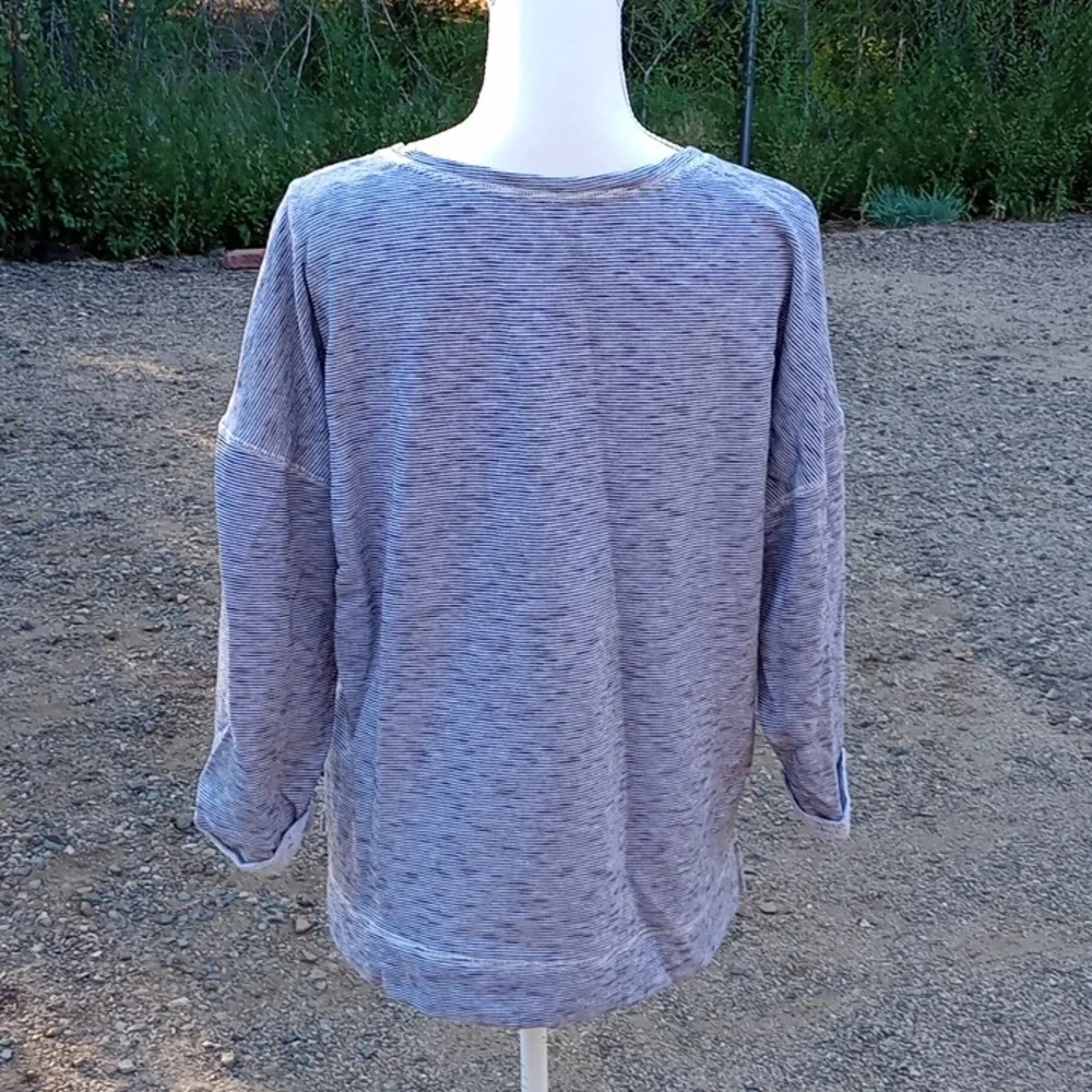 Victoria's Secret long sleeve - Picture 4 of 5